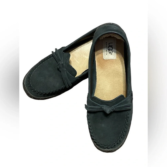 UGG Australia Amila Moccasin Charcoal Leather 1007749 Women US  Size 8 Shoes - Picture 1 of 6